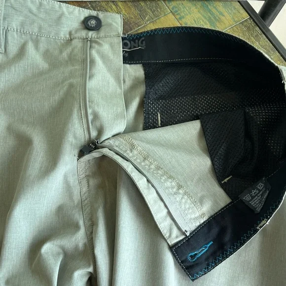 Billabong cross fire submersible land or water shorts, mens 33, tan, back zip - Picture 8 of 12
